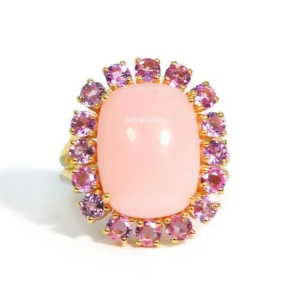 A & Furst - Sole - Ring with Pink Opal and Pink Sapphires, 18k Yellow Gold