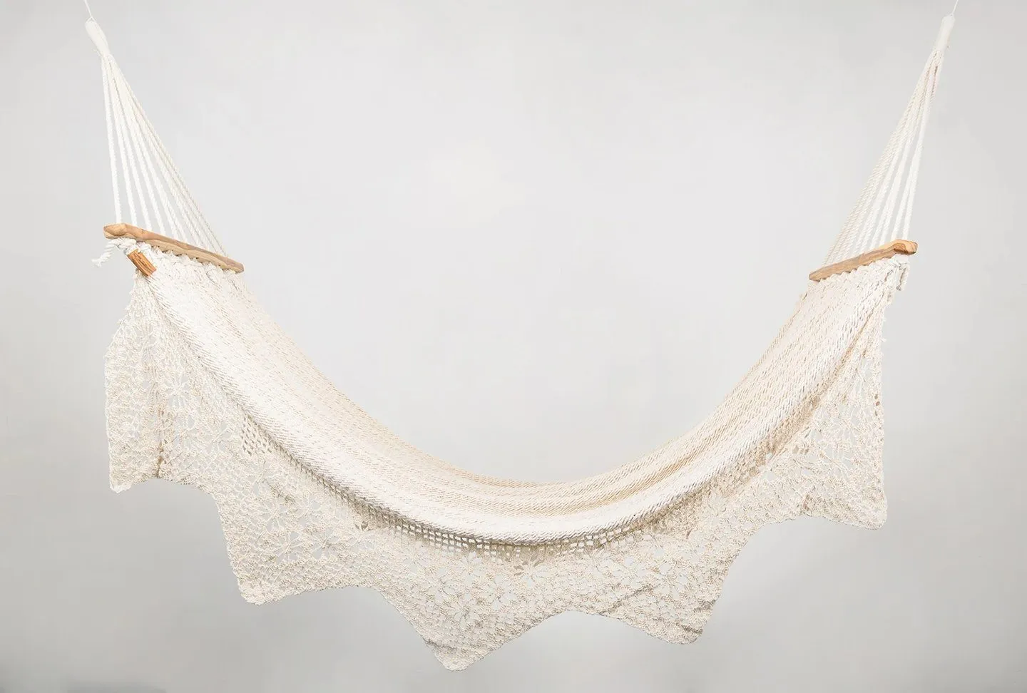 Boho Natural Cotton Hammock With Geometric Fringe (Wooden Bar)