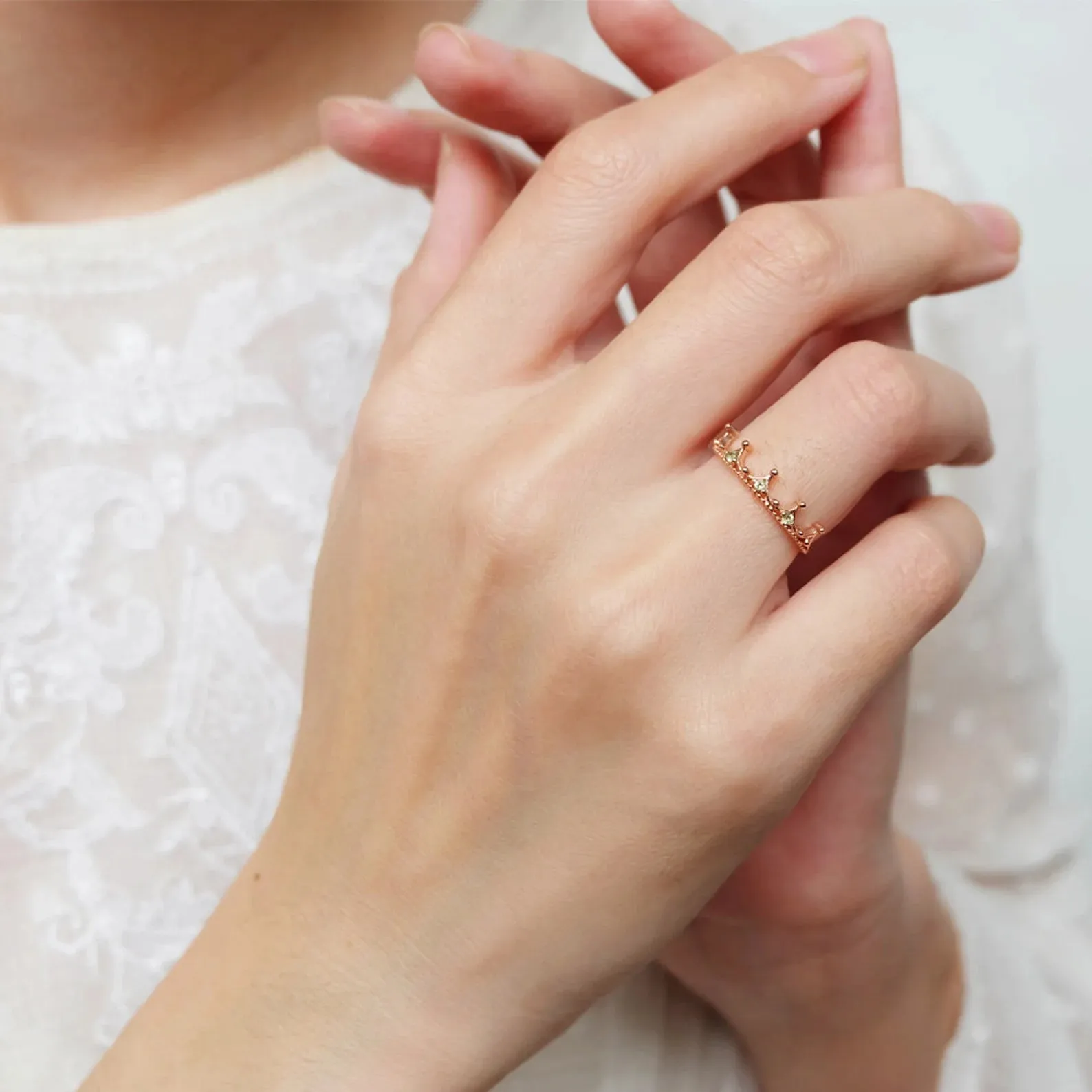 Peridot Crown Ring Isolde