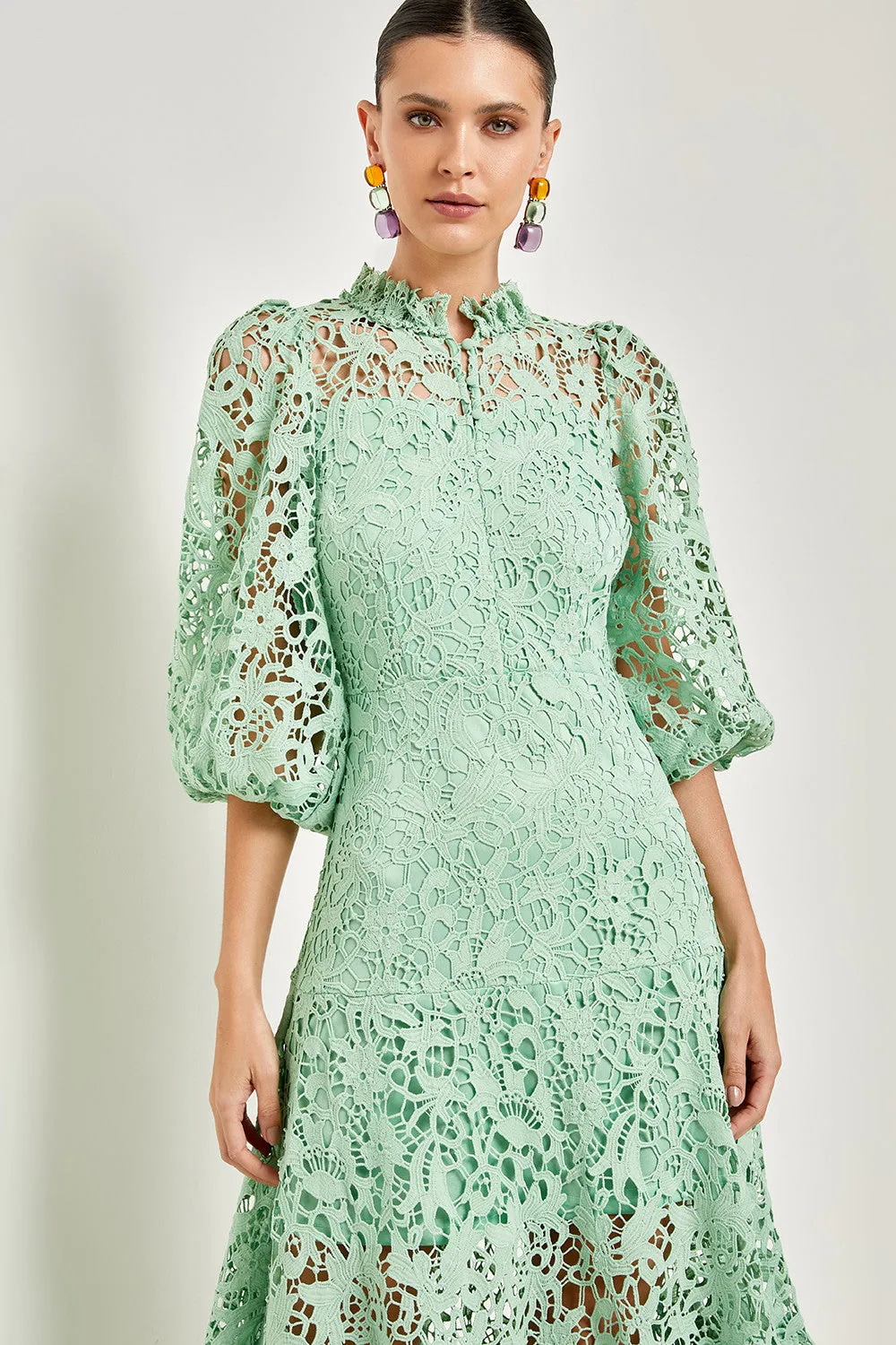 VESTIDO AVE RARA VERDE MAYA RENDA MIDI