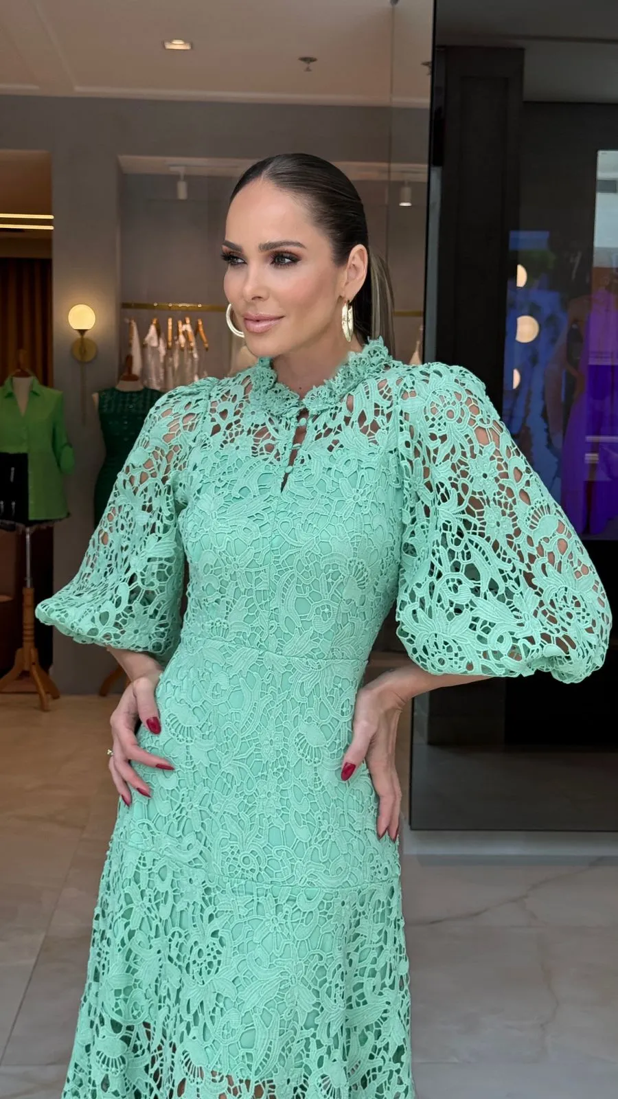 VESTIDO AVE RARA VERDE MAYA RENDA MIDI