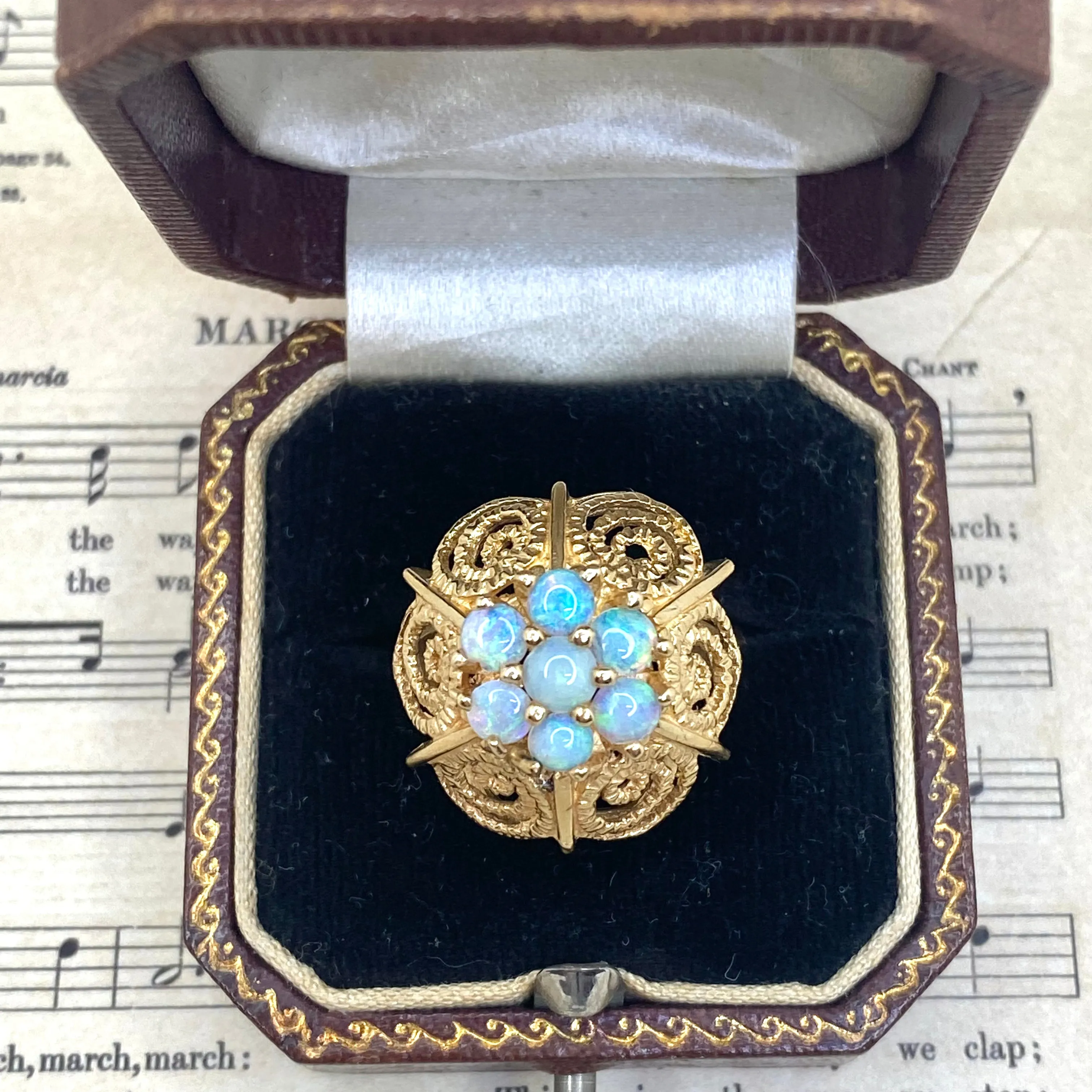 Vintage 14K Yellow Gold Opal Cluster Ring